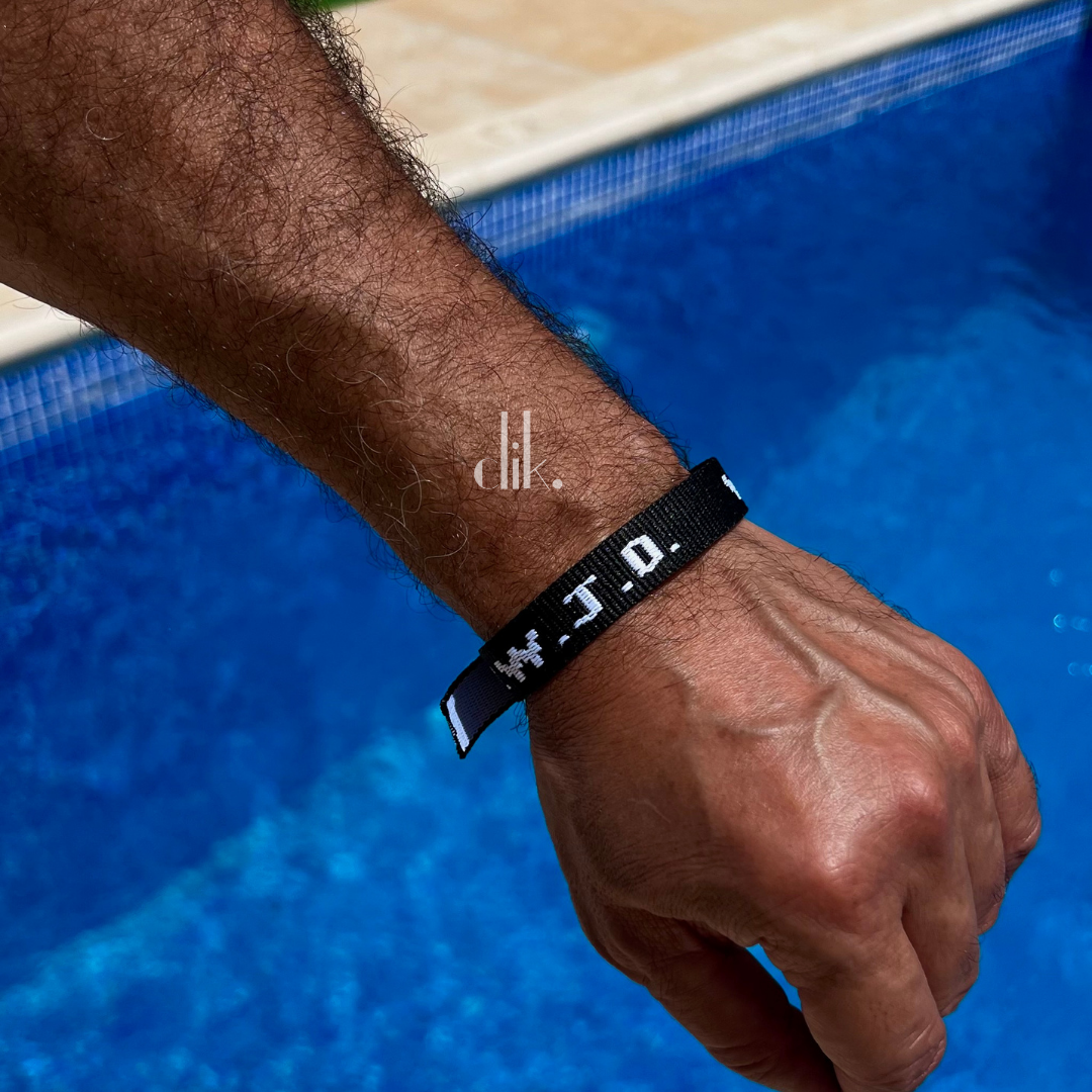 Monochrome Bond bracelet by Clik